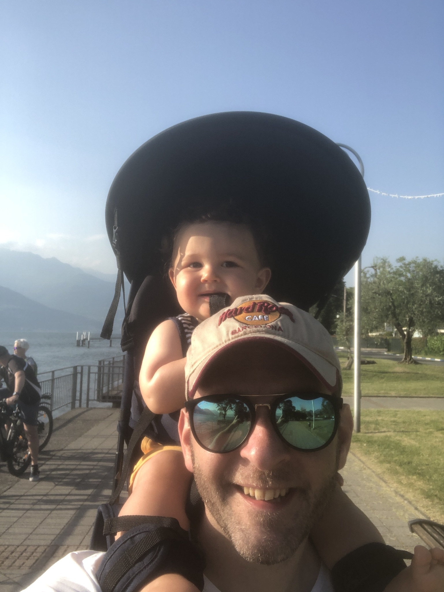 Famiglia durante un'uscita con AltaVia 1